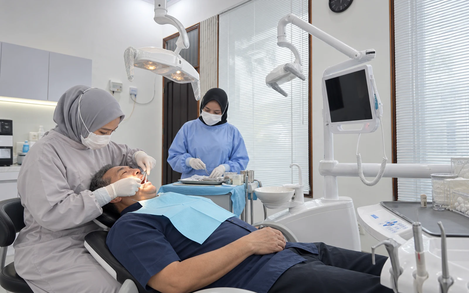 Foto layanan Cabut Gigi di DOP Dental