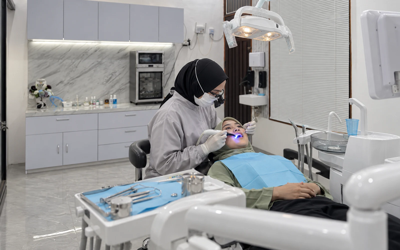 Foto layanan Tambal Gigi di DOP Dental